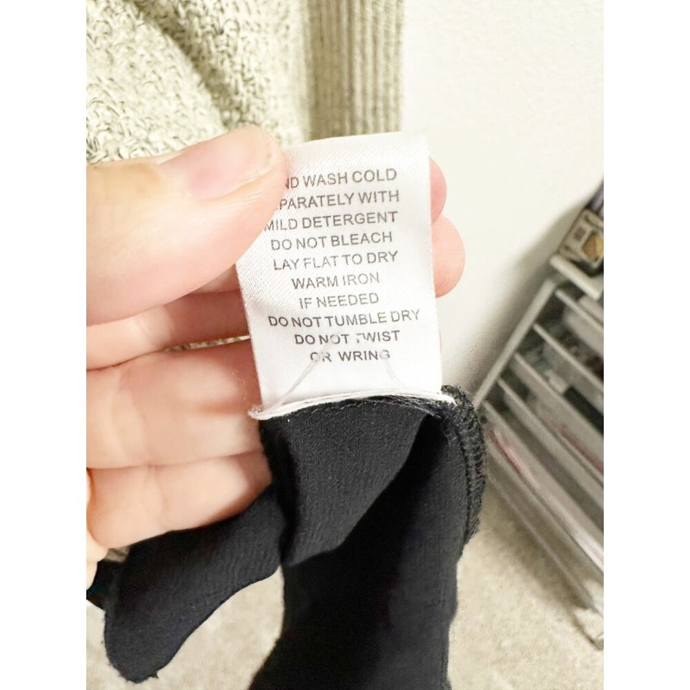 Zero Degrees Celsius Split Back Bow Tunic Sweater… - image 4